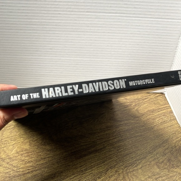 The Art of Harley Davidson Motorcycle Book - Picture 6 of 6